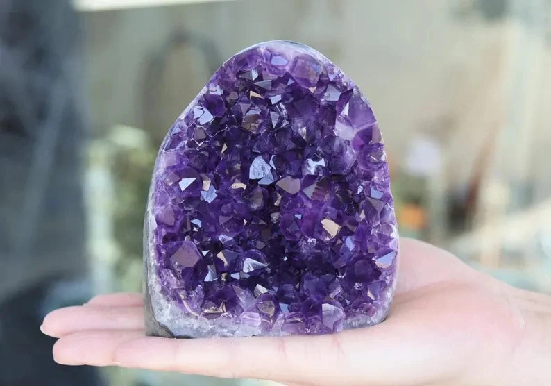 200-300g Brazilian Amethyst Crystal Cluster Natural Deep Purple Decorative Stone Rough Texture Gift for Home and Office Decor