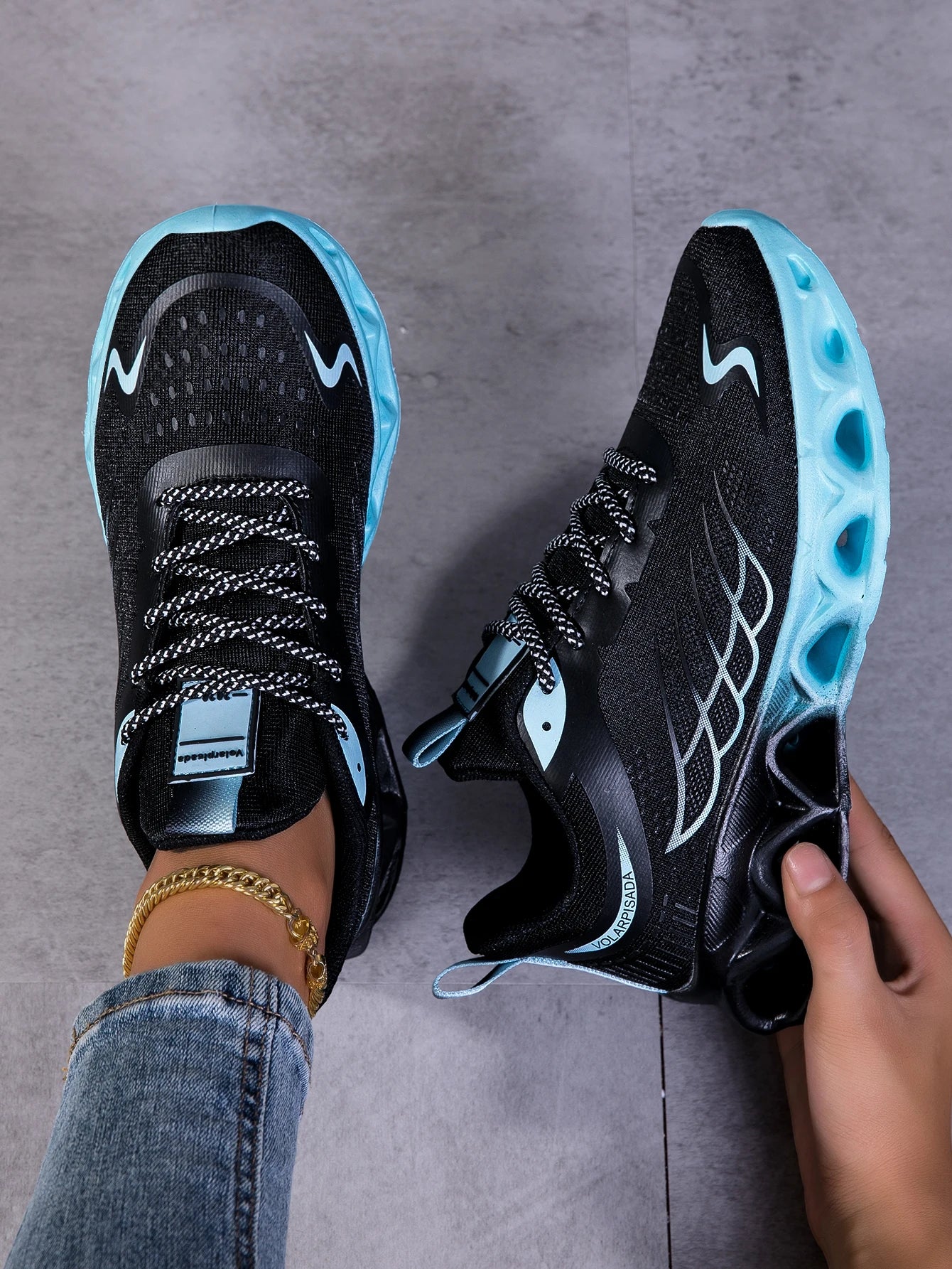 Women Gradient Mesh Running Sneakers, Breathable Hollow Shock Absorbing Blade Sole Athletic Shoes, Lightweight Fashion Non Slip Walking Sports Trainers