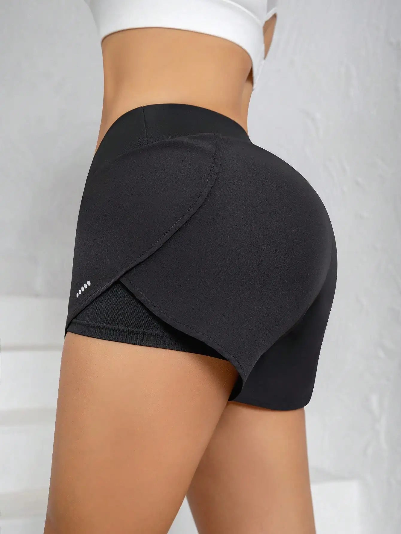 2-In-1 Women's Sports Yoga Shorts, High Waist Comfortable Fit, Loose Running Fitness Shorts, Breathable Quick-Dry Fabric, Sports Style