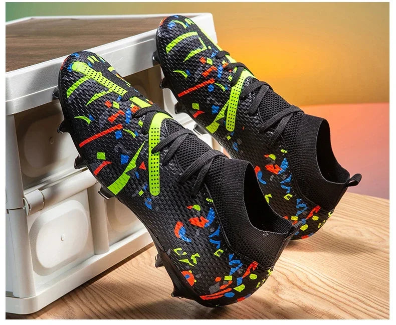 New Men Football Boots Match Sneakers Soccer Shoes Non-Slip Professional Training Shoes Grass Outdoor Sport Ultralight Unisex