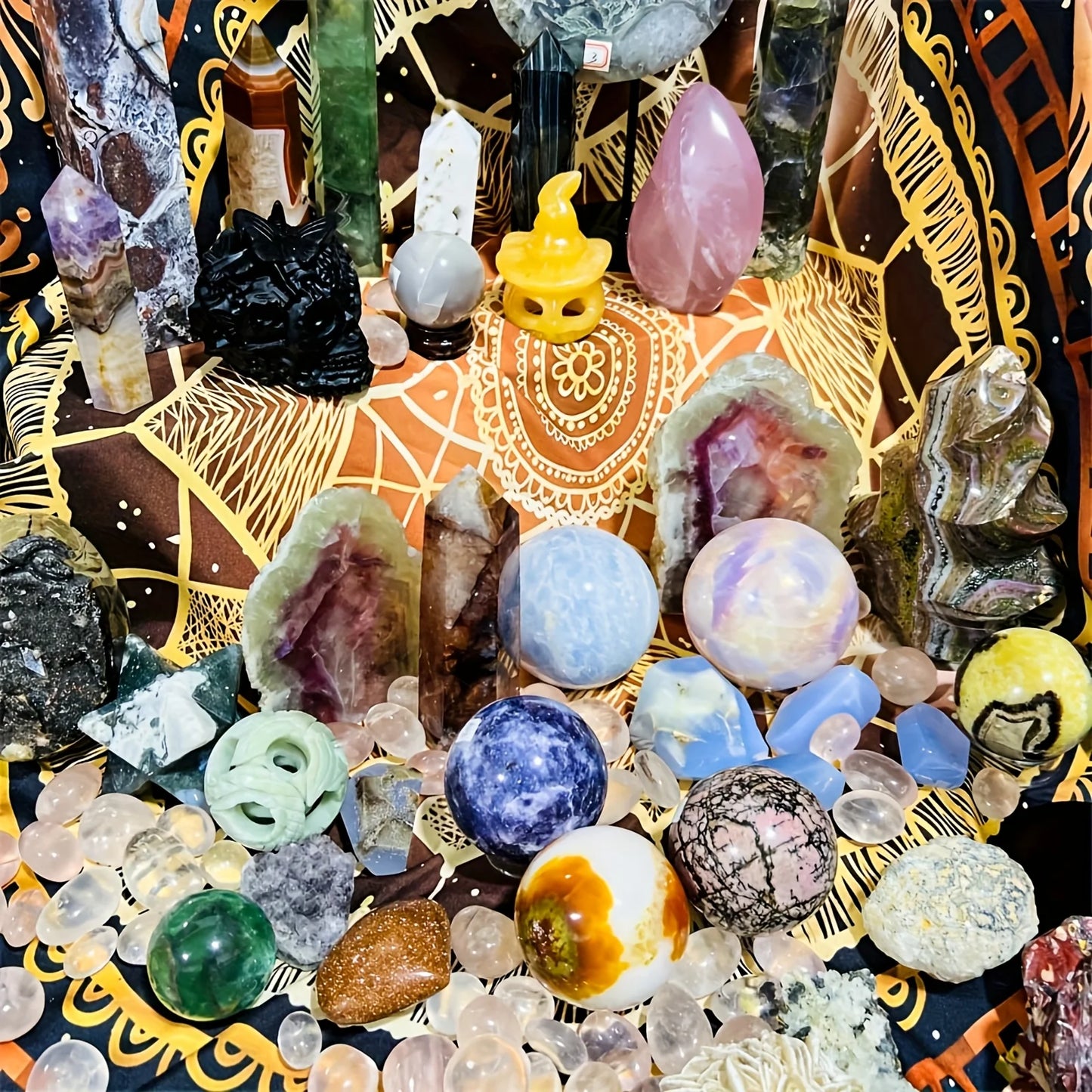 Open Your Own Unique Crystals! 4lb-6lb Crystal Gift Box-Mixed Raw Stone, Tower, Sphere, Carving, Bracelet Ring, Home Decoration