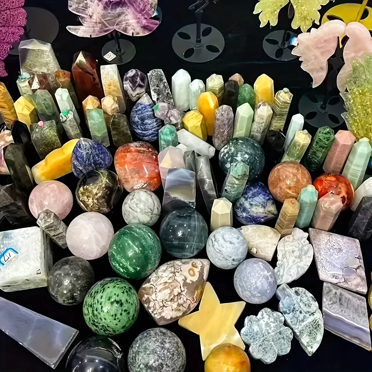 Open your own unique crystals! 4lb-6lb Crystal Gift Box-Mixed Raw Stone, Tower, Sphere, Carving , Bracelet Ring, Home Decoration