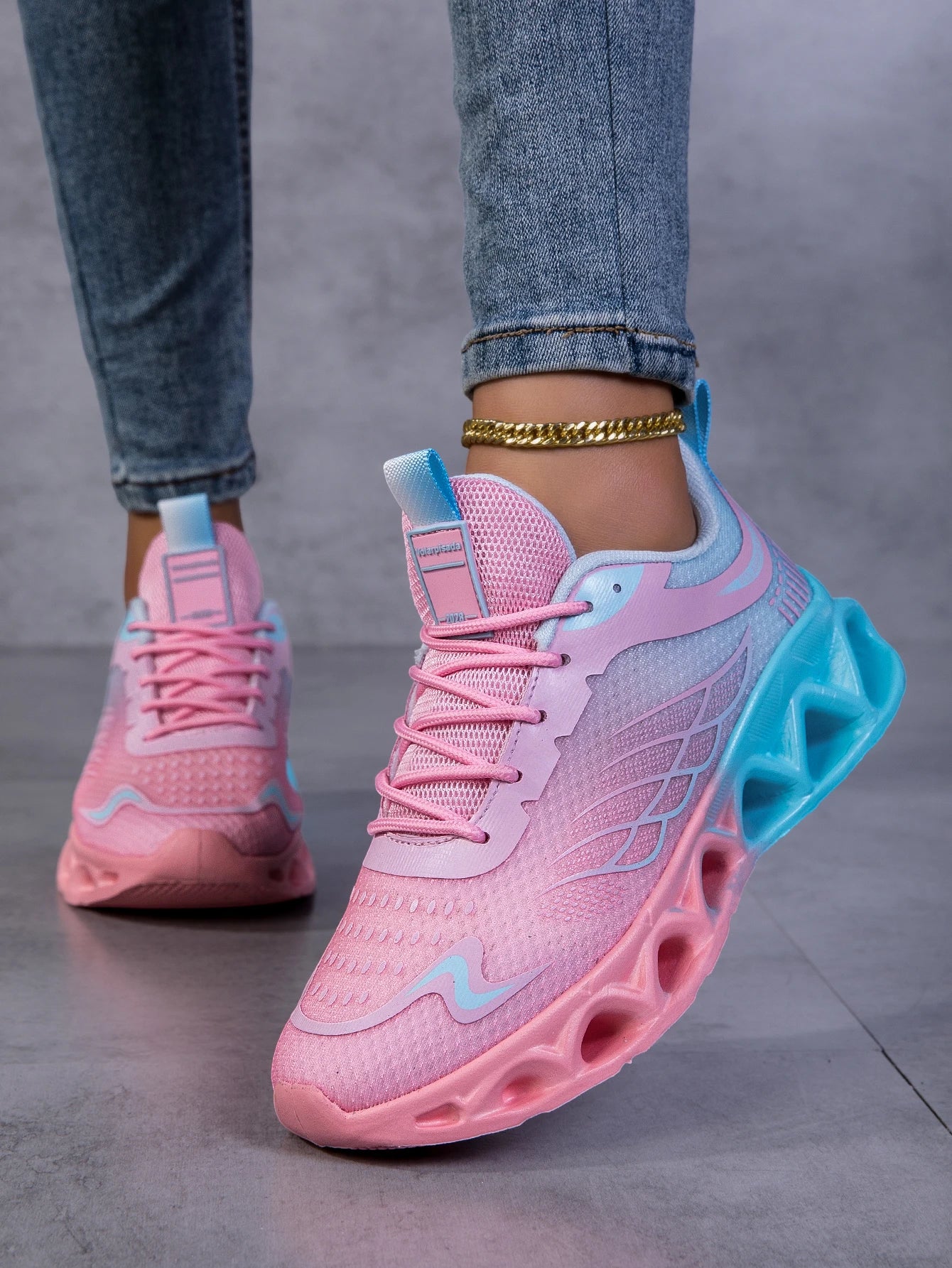 Women Gradient Mesh Running Sneakers, Breathable Hollow Shock Absorbing Blade Sole Athletic Shoes, Lightweight Fashion Non Slip Walking Sports Trainers